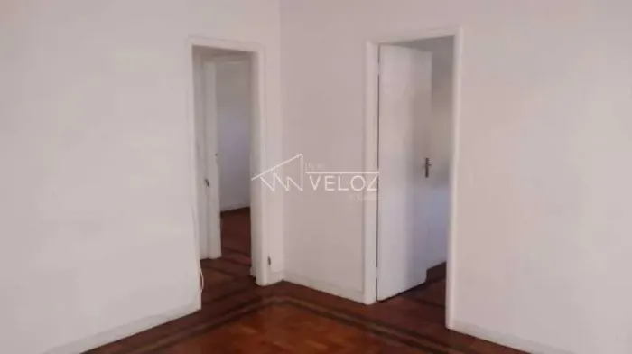 Apartamento : / Residencial / Catete