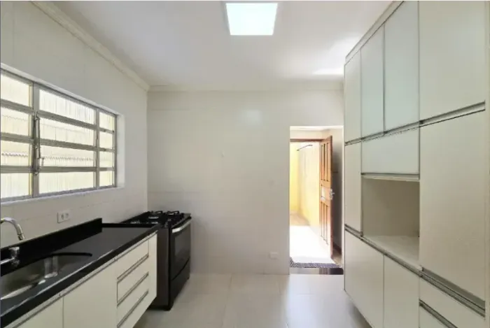 -CASA NA VILA PALMEIRA