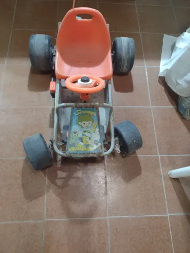 Vendo Mini Kart Senninha anos 80/90 para colecionador. R$ 1.000,00