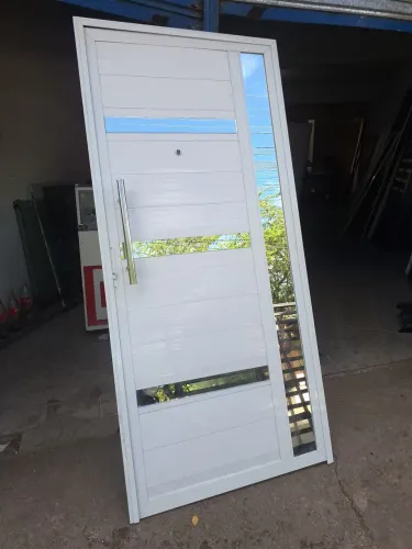 Porta Alumínio 100x210?