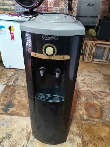 Gelágua Esmaltec 