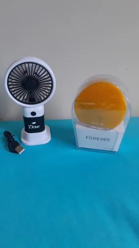 Ventilador de mão + massageador de rosto