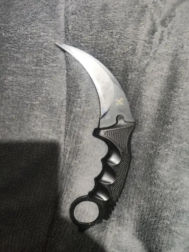 Faca Karambit decorativa