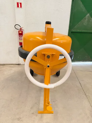 **Betoneira CSM 400L Monofásica 220V para Locação**