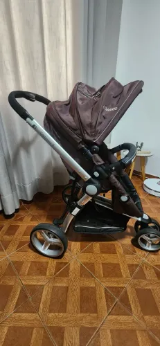 Kit carrinho de Bebê em alumínio + Bebê conforto + berço portátil.