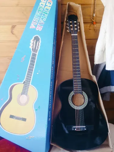 Vende-se violão 