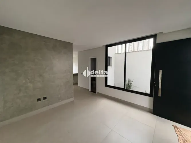 Casa estilo sobrado residencial com 3 quartos disponível para venda no bairro Laranjeiras 