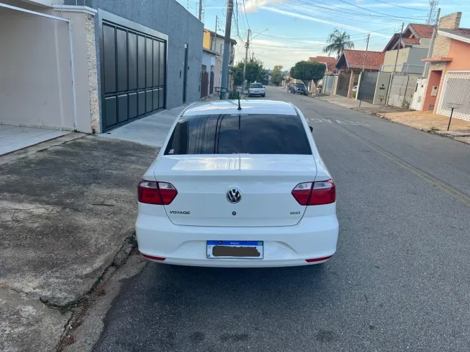 Volkswagen Voyage 1.6 MSI Flex 16V 4P AUT 2021