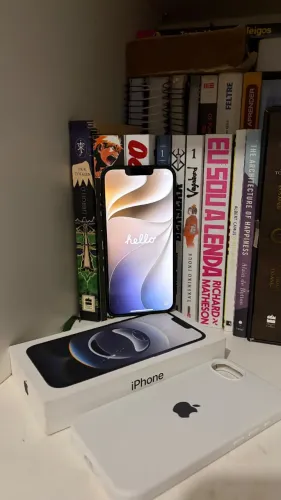 iPhone 16e