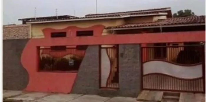 Casa para venda possui 200 metros quadrados com 4 quartos em Mangabeira - Feira de Santana