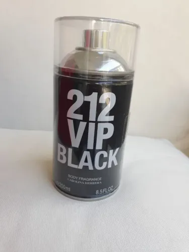 Body Fragrance 212 Vip Black Carolina Herrera