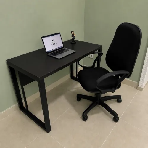 Mesa gamer Biro escrivaninha preta