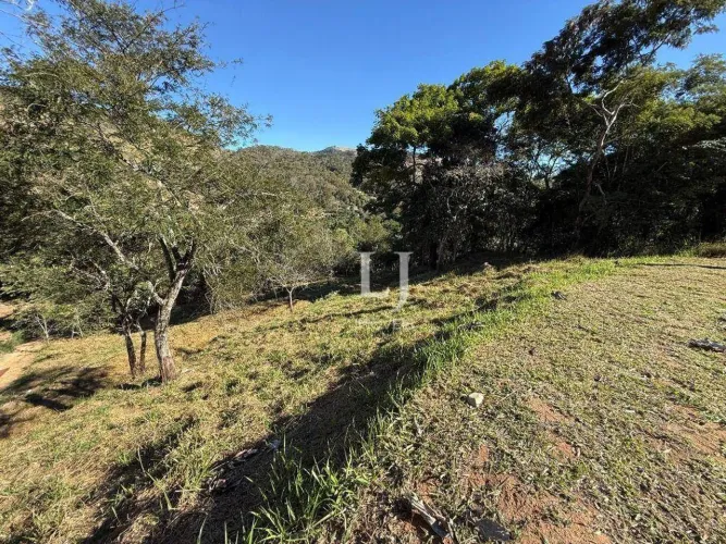 Terreno à venda em Secretário, 1808 m² por R$ 400.000 - Petrópolis/RJ