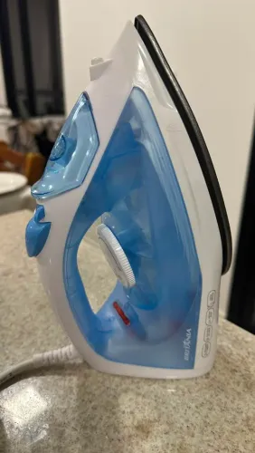 Ferro de Passar a Vapor Britânia 127V - Base Super Carbon