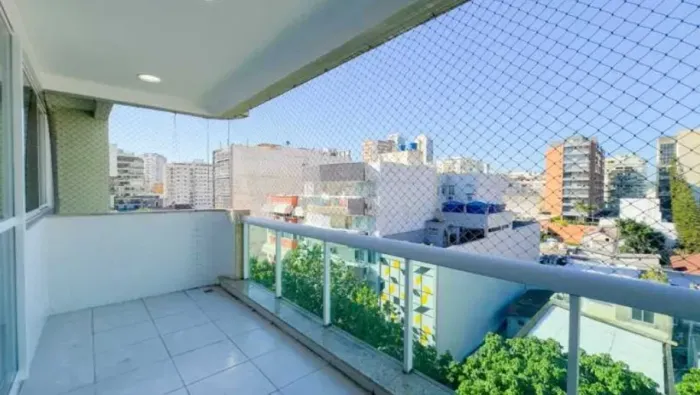Apartamento para aluguel possui 124 metros quadrados com 3 quartos
