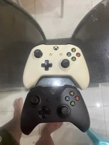 Controles de Xbox one x e s