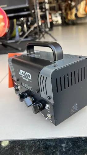 Amplificador Joyo BanTamP Zombie R$ 1.000,00