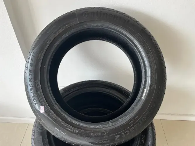 Pneu Continental PowerContact 2 - 195/55 R16 - Estado de Novo