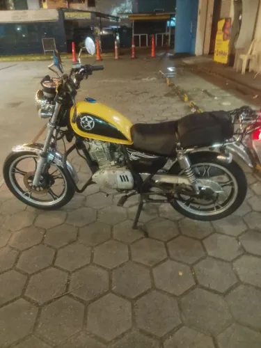 Suzuki Intruder 125/ Ano 2011
