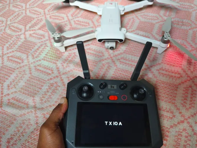 Drone fimi x8 se 2022 com controle fimi tx10A