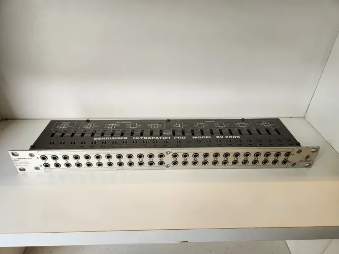 Patchbay behringer