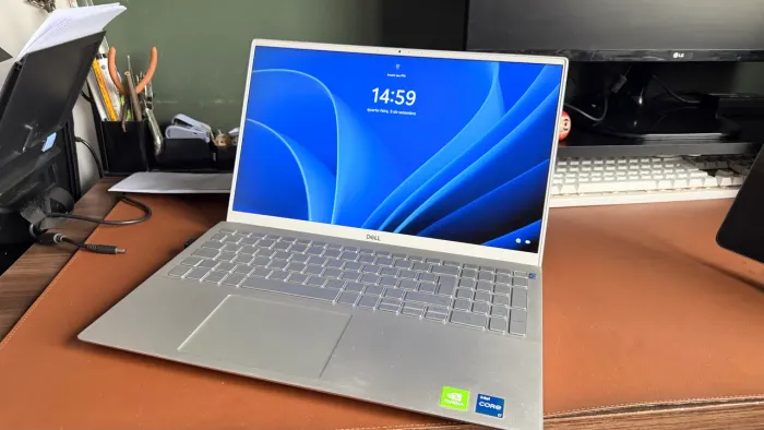 Dell Inspiron 15 5502 | i7 11ª | 32GB RAM | SSD 512GB | NVIDIA 2GB