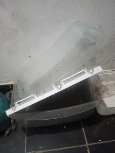 VENDO GELADEIRA SIMPLES USADA 200