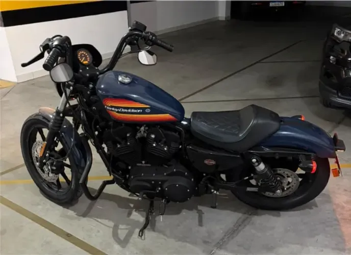 HARLEY-DAVIDSON SPORTSTER IRON 1200