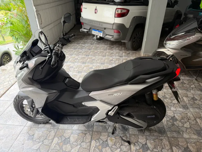 ADV 160 estado e 0km