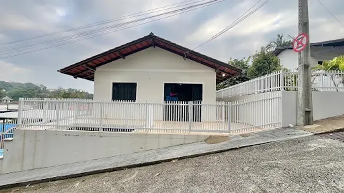 Casa com 2 dormitórios para alugar, 70 m² por R$ 2.500/mês - Salto Weissbach - Blumenau/SC