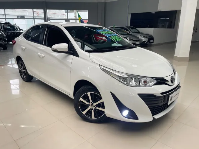 Toyota Yaris XS Connect Sedan 1.5 Flex 16V AUT 2021
