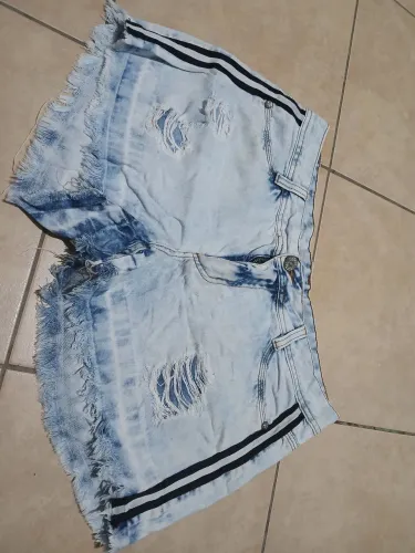 Vende-se shorts jeans 