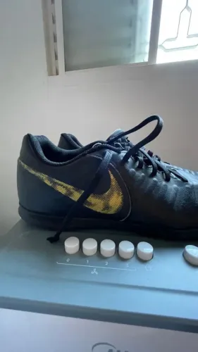 Chuteira Nike Tiempo preta 40
