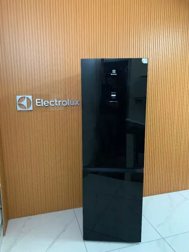 Geladeira inverse com porta de vidro Frete grátis e Garantia