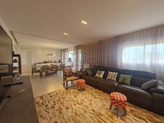 Excelente apartamento com 03 suítes - Corsega