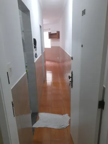 Aluga-se Kitnet no Centro de Petrópolis