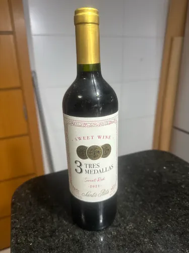 Garrafa de Vinho 3 Medallas Sweet Red 2021