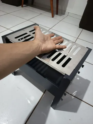 Churrasqueira portátil a carvão - Nova