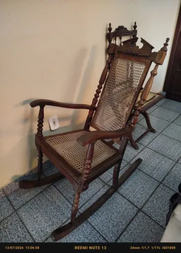 Cadeira de madeira da vovó ,para sua varanda sinto fazenda ,para restaurar