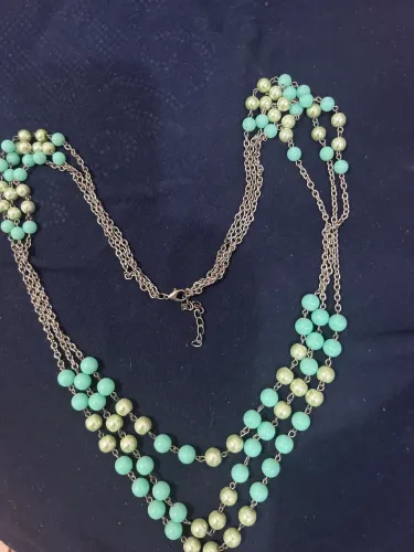Colar de pérolas verde em degrade