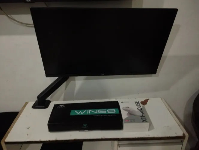 Monitor 27p + Teclado win68 + Mouse x11