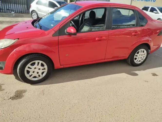 Ford Fiesta Sedan SE 1.6 8V Flex 4P 2014