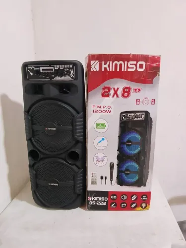 Caixa de som KIMISO 1200W, com defeito na entrada de carga.