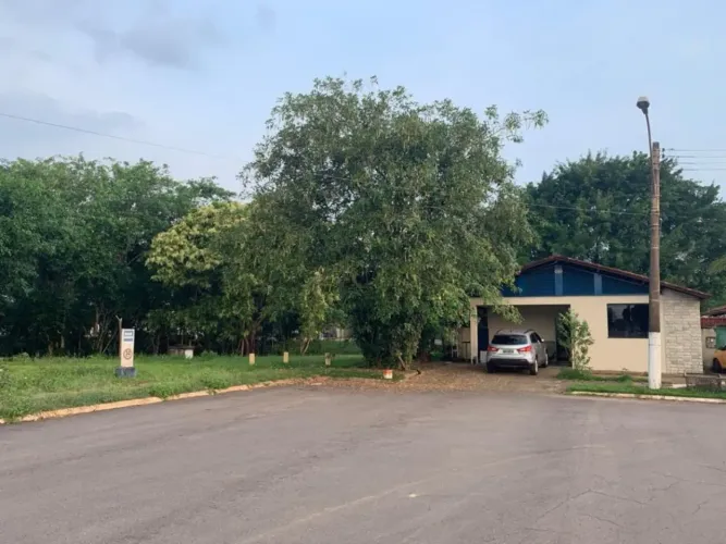 Vendo uma  Casa no  Condomínio Vila da Eletronorte para venda possui 300 m2