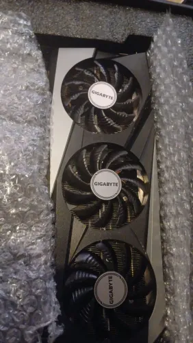 Rx 7600 triple fan gigabyte