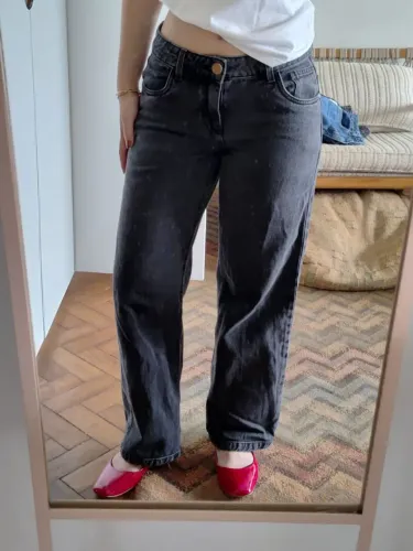 Calça preta Lemí tamanho 36 R$90. Usada em ótimo estado.