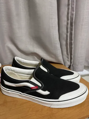 Vans Slip-On com Sidestripe 44