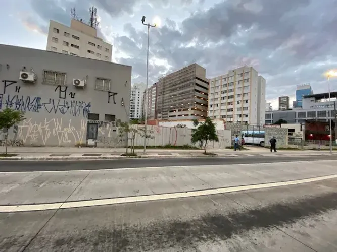 Terreno a venda Av Santo Amaro em Vila Nova Conceição - São Paulo - SP