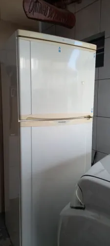 Vendo geladeira 