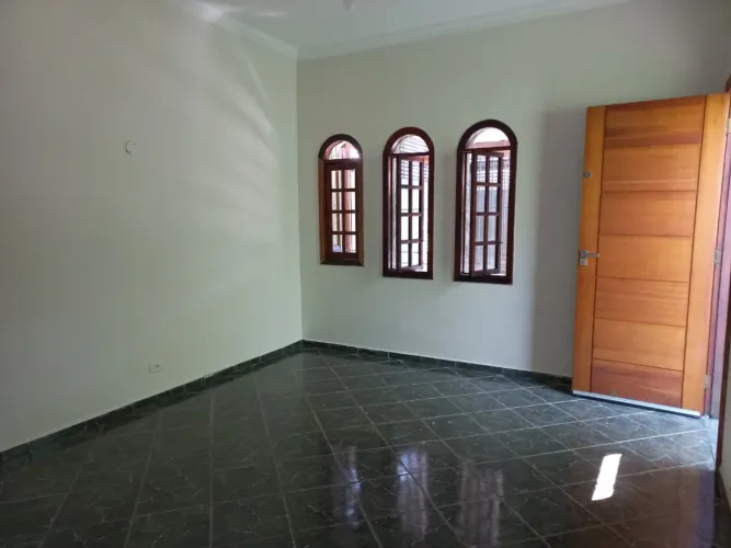Sobrado para venda em Jardim Virginia Bianca com 5 quartos, 250m²